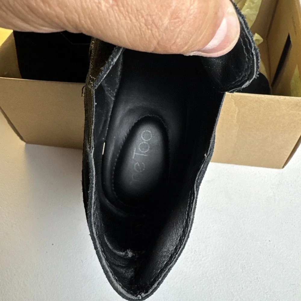 Me Too ZASPER-DSW Black Suede Ankle Bootie Women Size 10M Block Heel Almond Toe